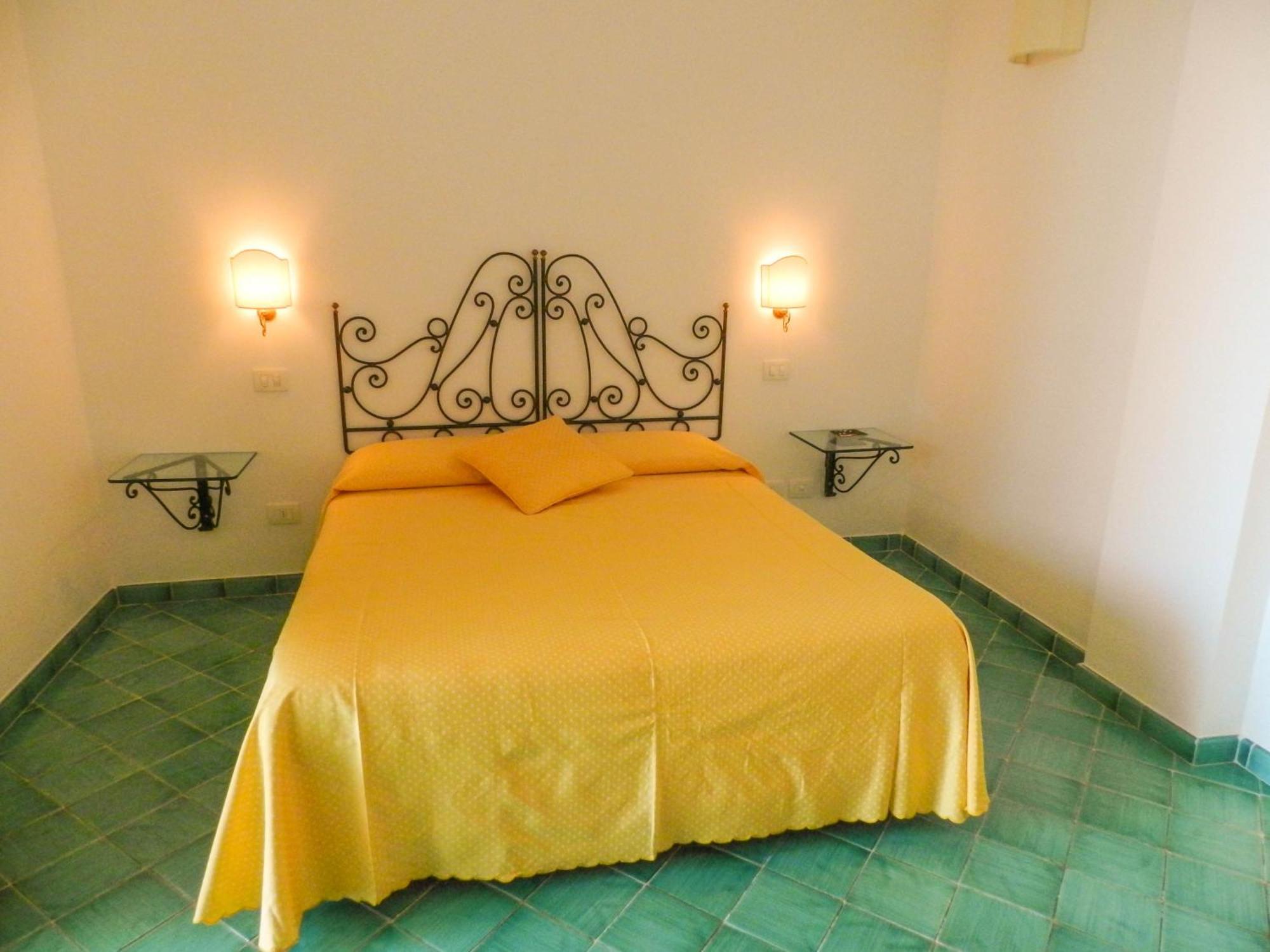 Bacio Del Sole B&B Ποζιτάνο Εξωτερικό φωτογραφία